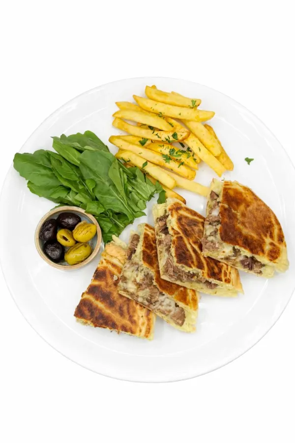 Kavurmalı Kaşarlı Bazlama Tost