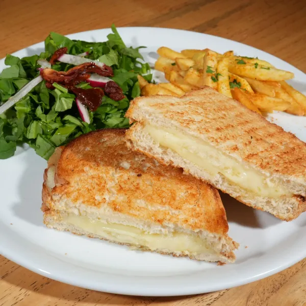 Çift Kaşarlı Tost