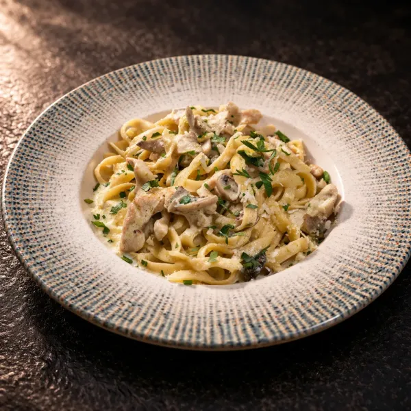 Tavuklu Fettuccinne Alfredo